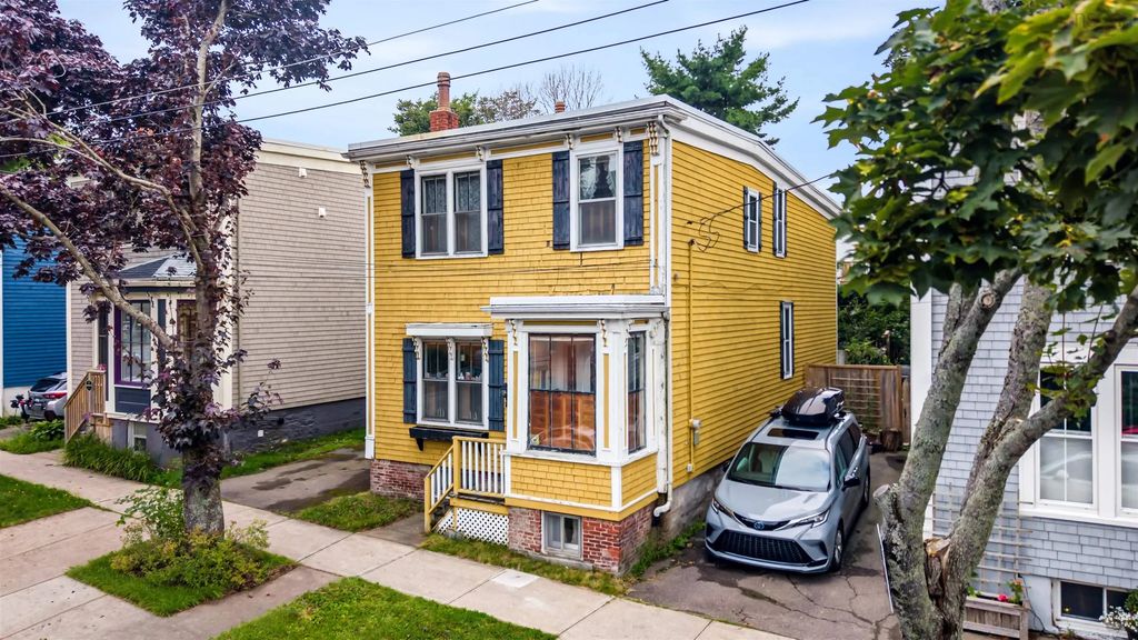 6079 Compton Avenue, Halifax