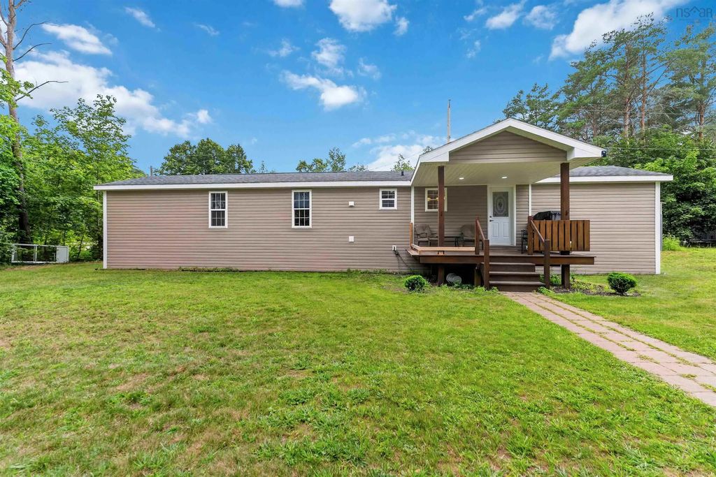 14581 Highway 1, Wilmot