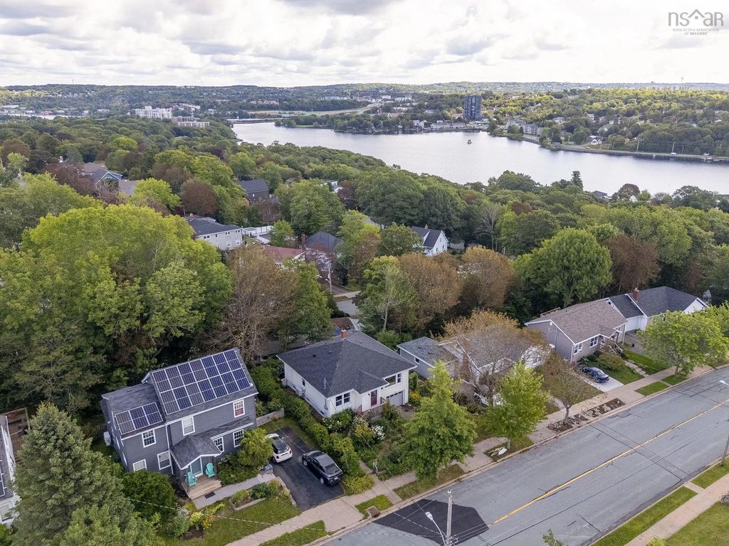 24 Crichton Park Road, Dartmouth