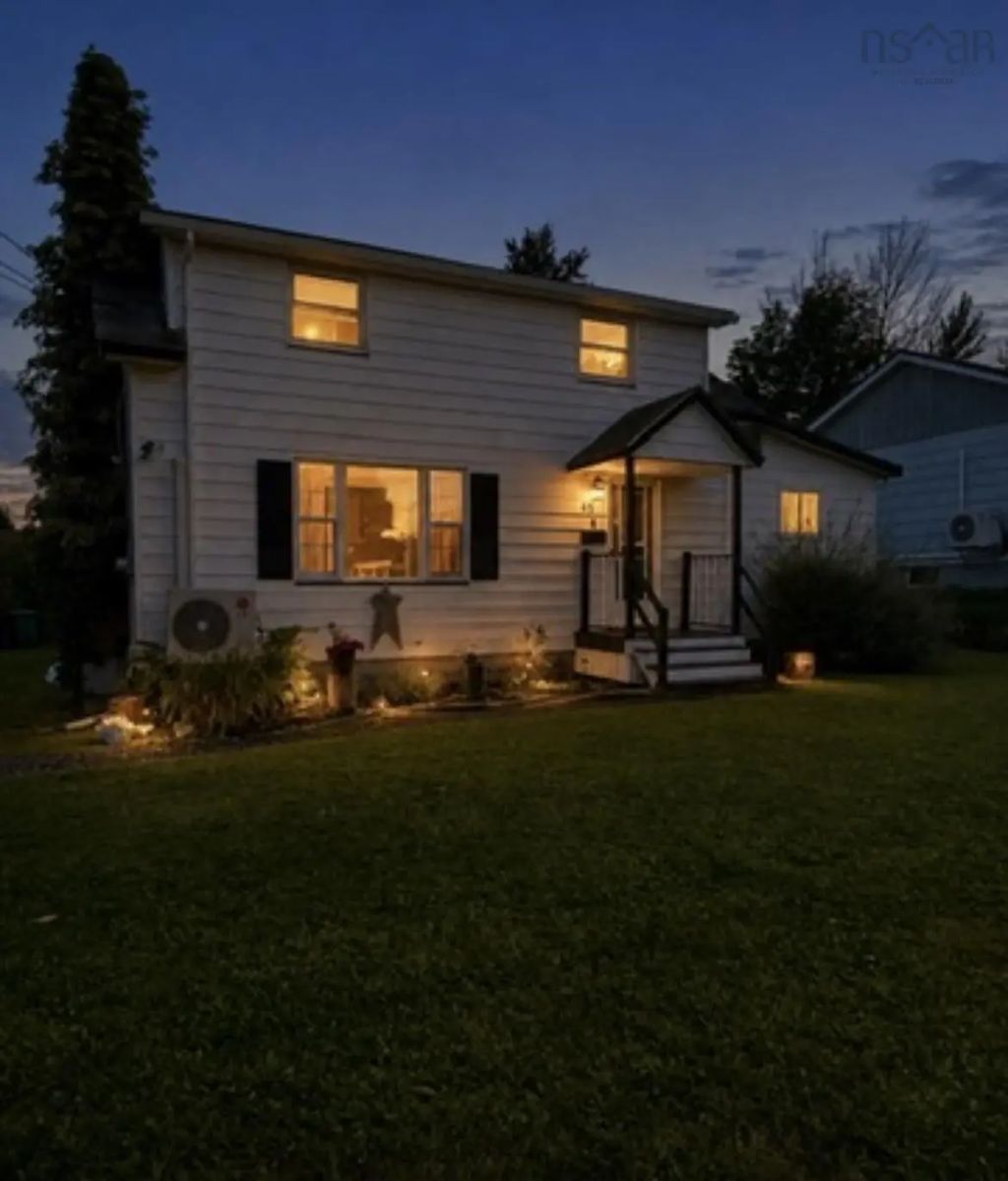41 Claremont Avenue, Stellarton