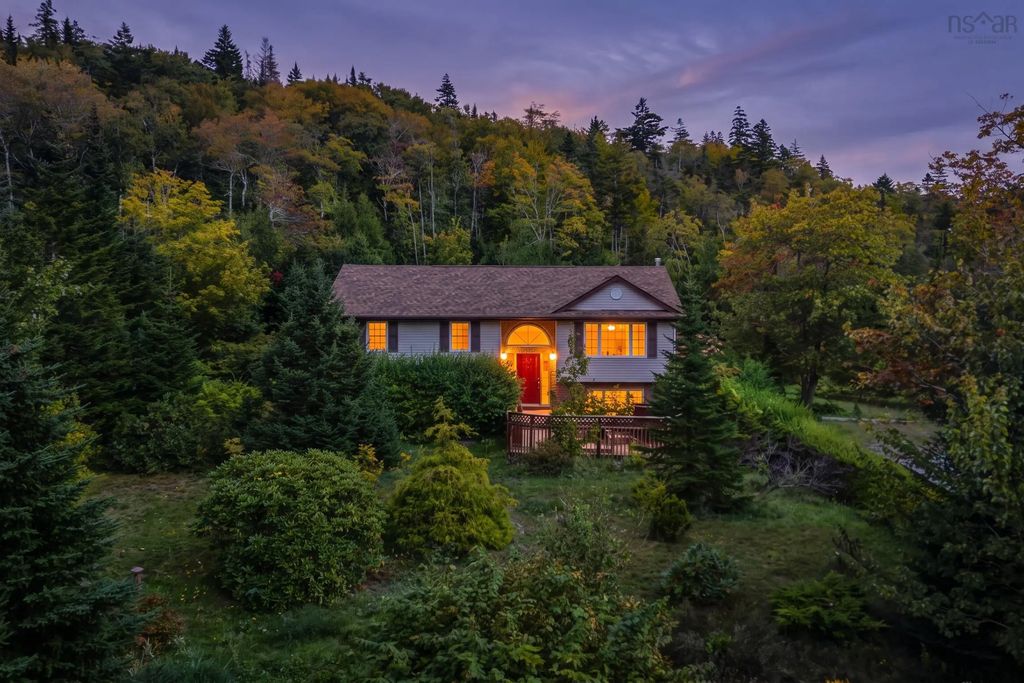 38 Charles Meade Drive, Williamswood