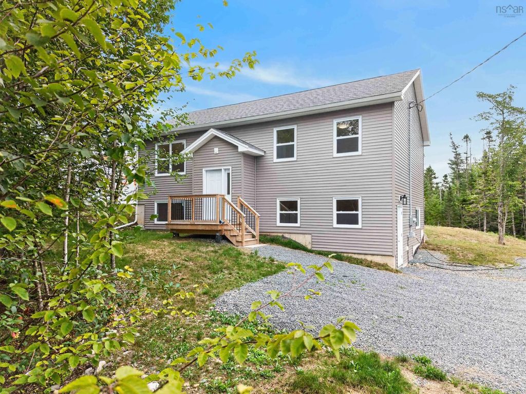 165 Ostrea Lake Road, Musquodoboit Harbour