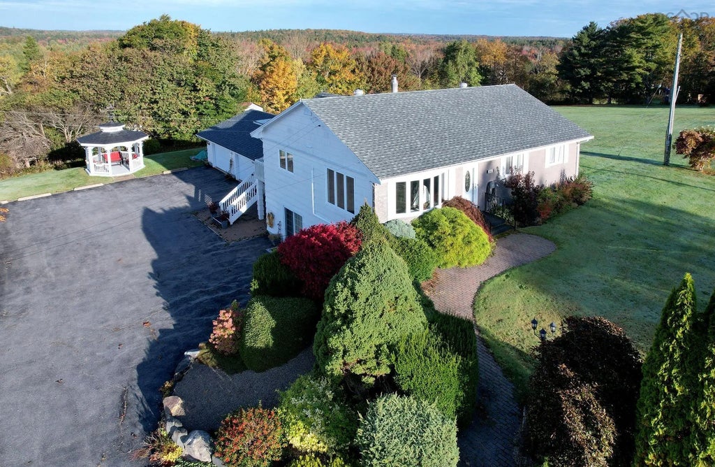 2865 Highway 340, Corberrie