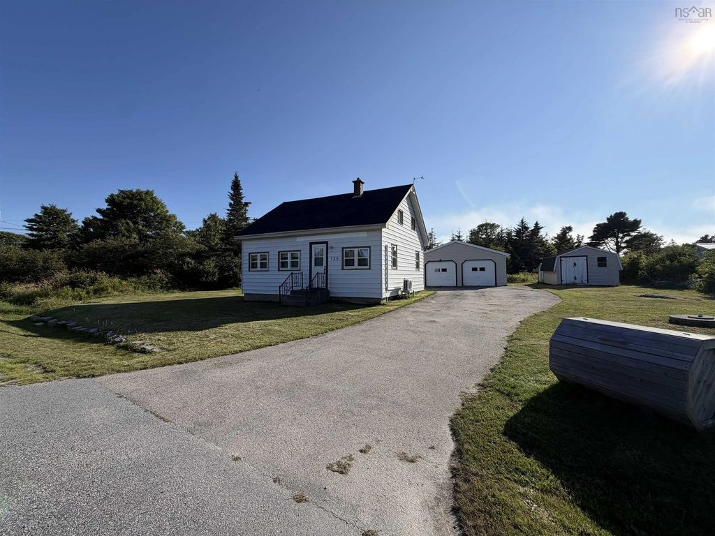 728 Stoney Island Road, Clam Point