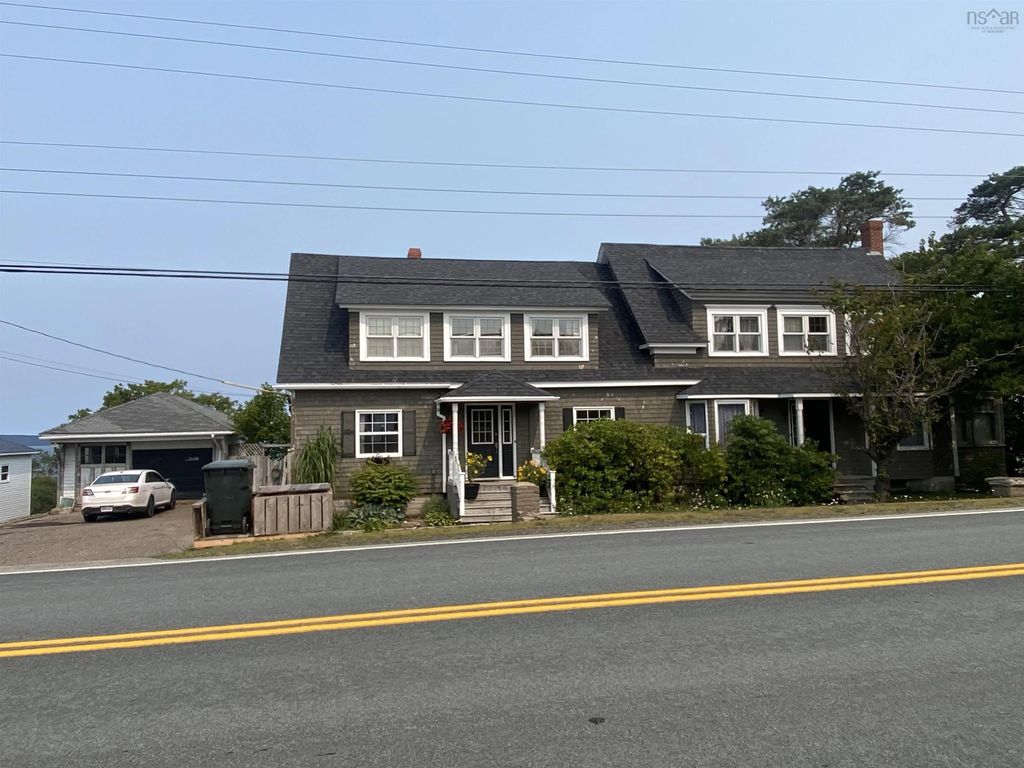 6777 Hwy 101, Gilberts Cove