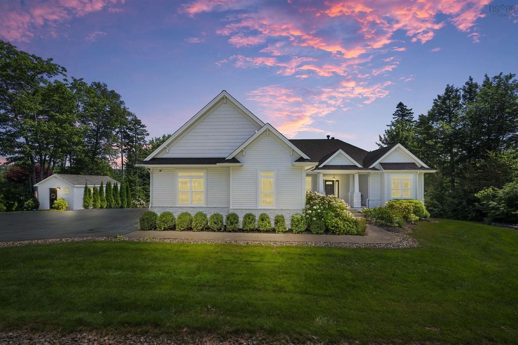 261 Aberdeen Drive, Fall River