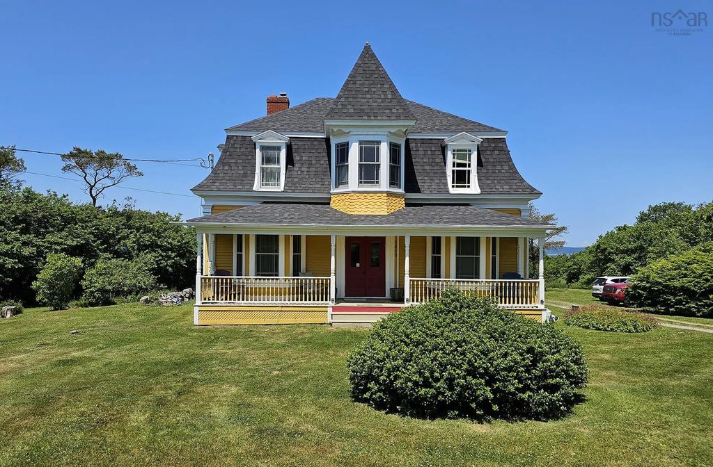 7213 Highway 101, Plympton