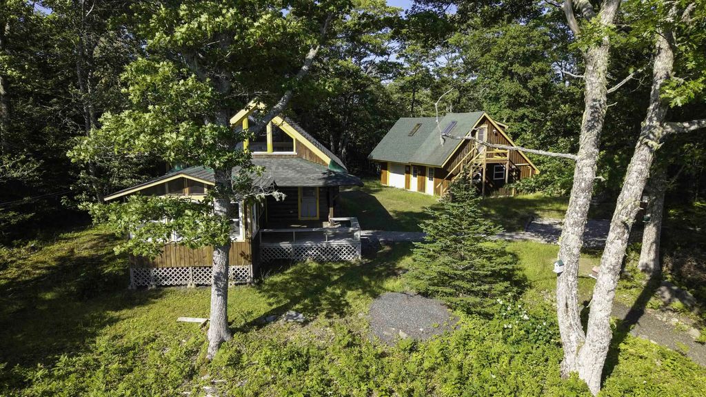 616 Lac A Pic Road, Quinan
