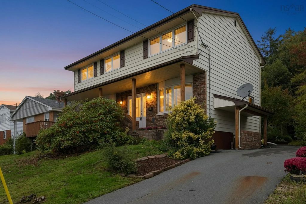 114 Regal Road, Dartmouth