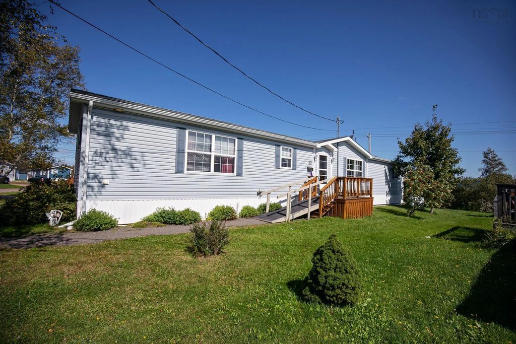 27 Fernwood Drive, Amherst
