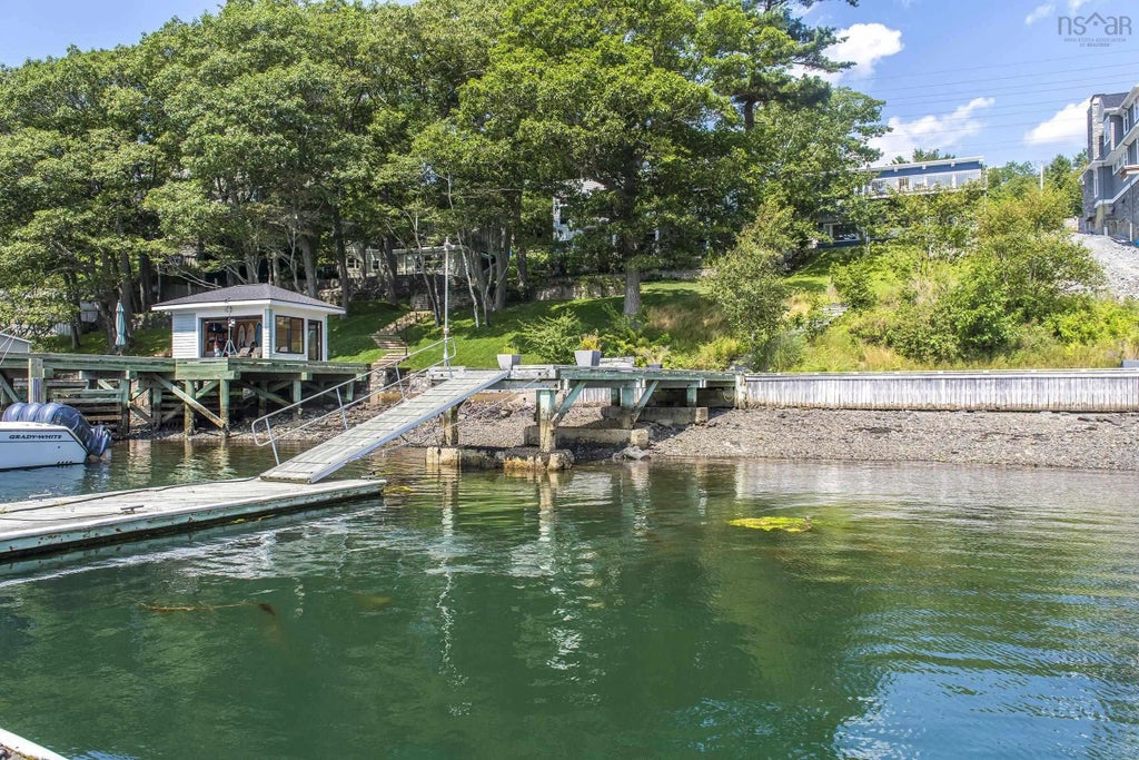 1084 Ridgewood Drive, Halifax