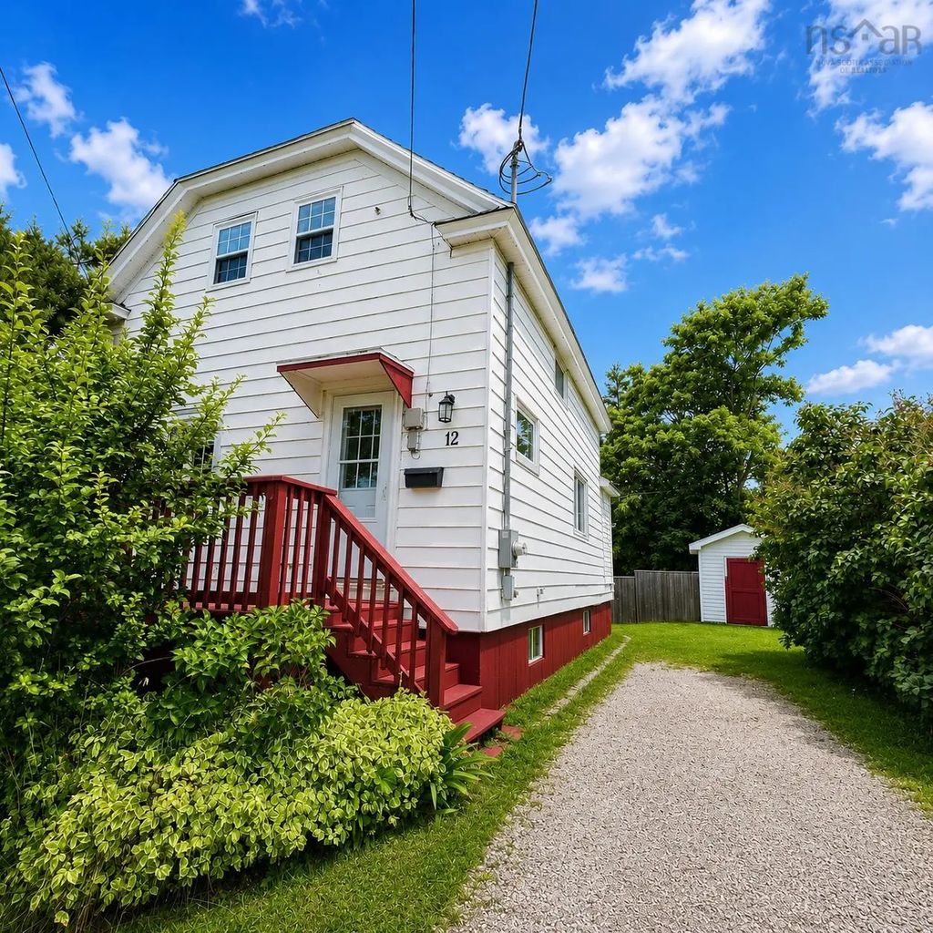 12 Smith Street, Glace Bay