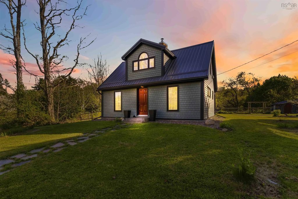 105 Medway River Road, Mill Village