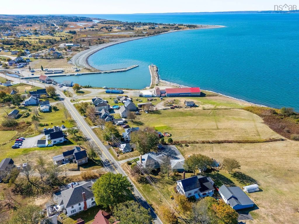 3315 1 Highway, Belliveaus Cove
