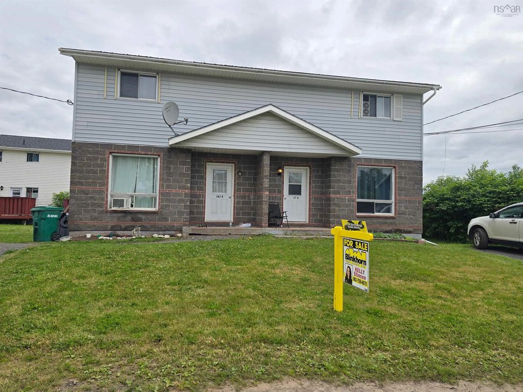 107 Rutherford Street, Stellarton