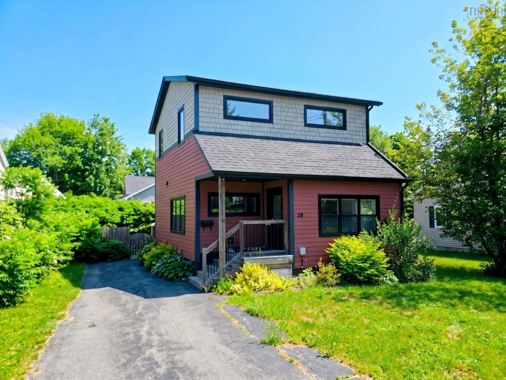 28 Pine Grove Drive, Halifax