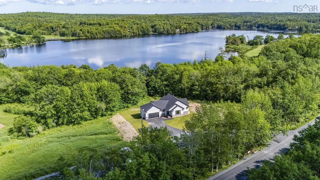 27 Prettybird Lane, Oakfield
