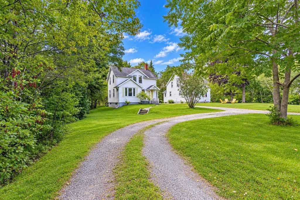 125 Rudderham Road, Point Edward