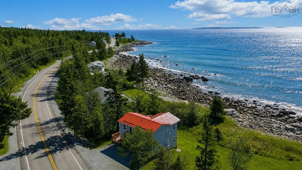 7371 Highway 3, Summerville Centre
