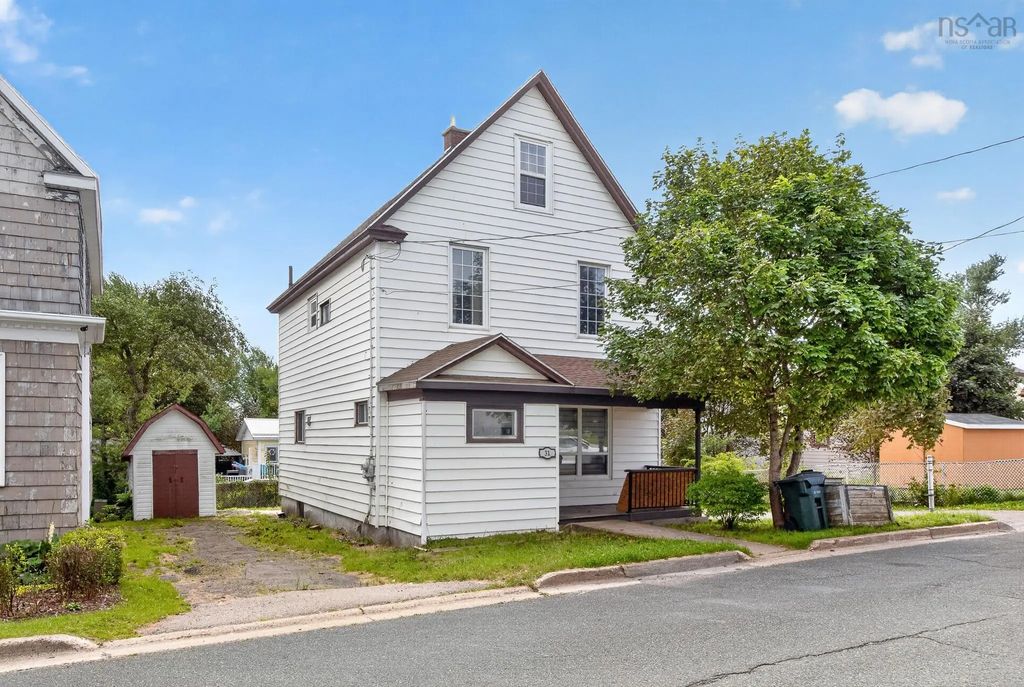 31 Marconi Street, Glace Bay