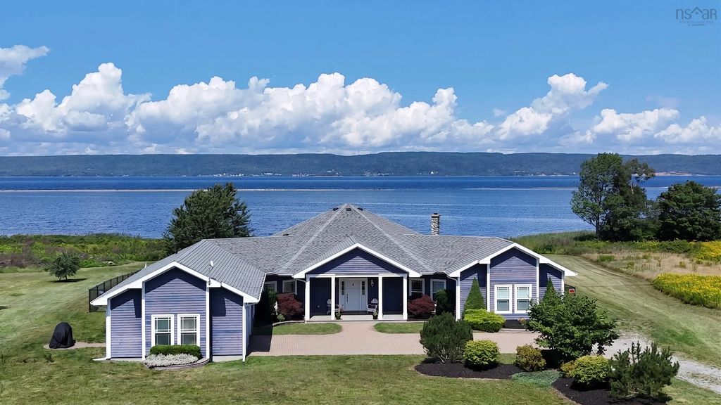 7914 East Bay Highway, Big Pond Centre