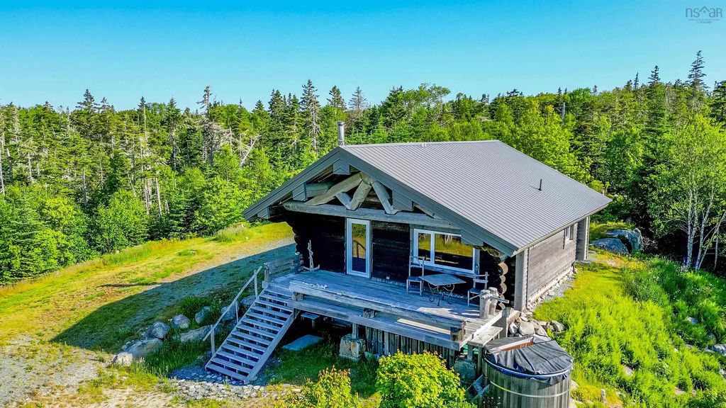 2576 East Sable Road, East Sable River