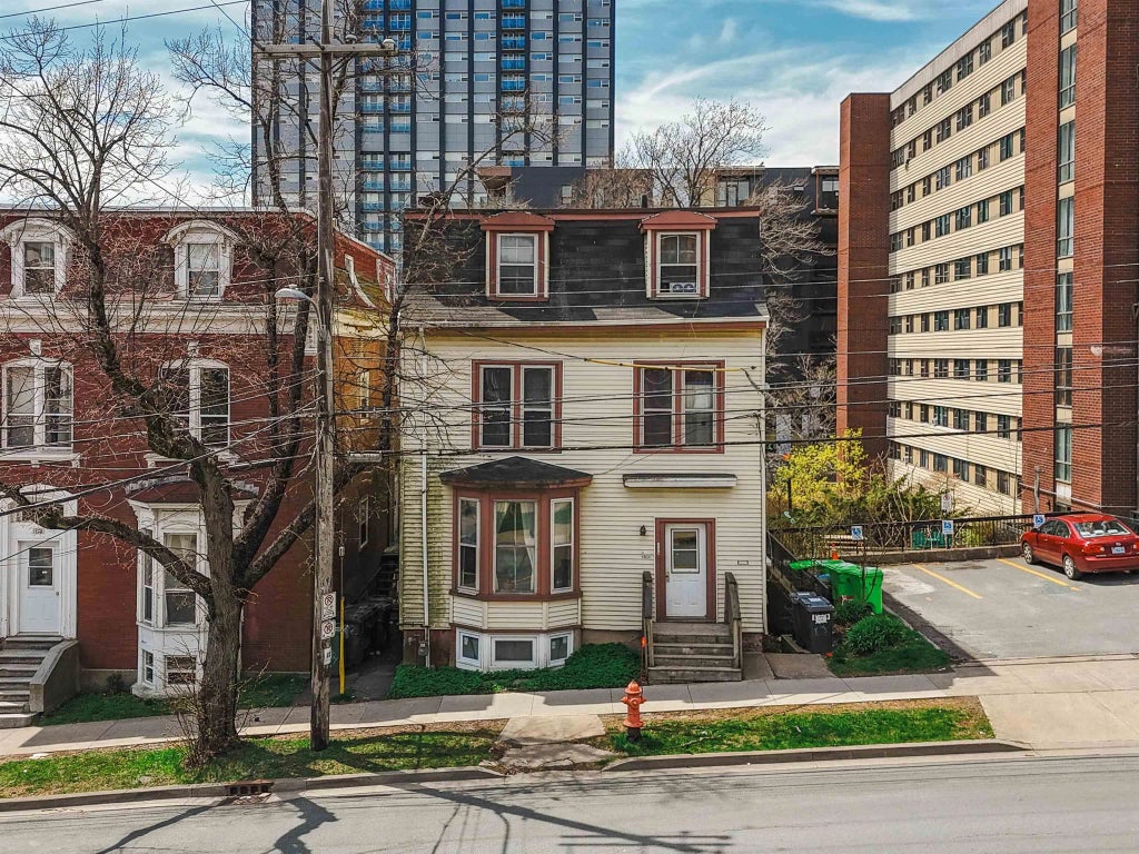 1178 Queen Street, Halifax