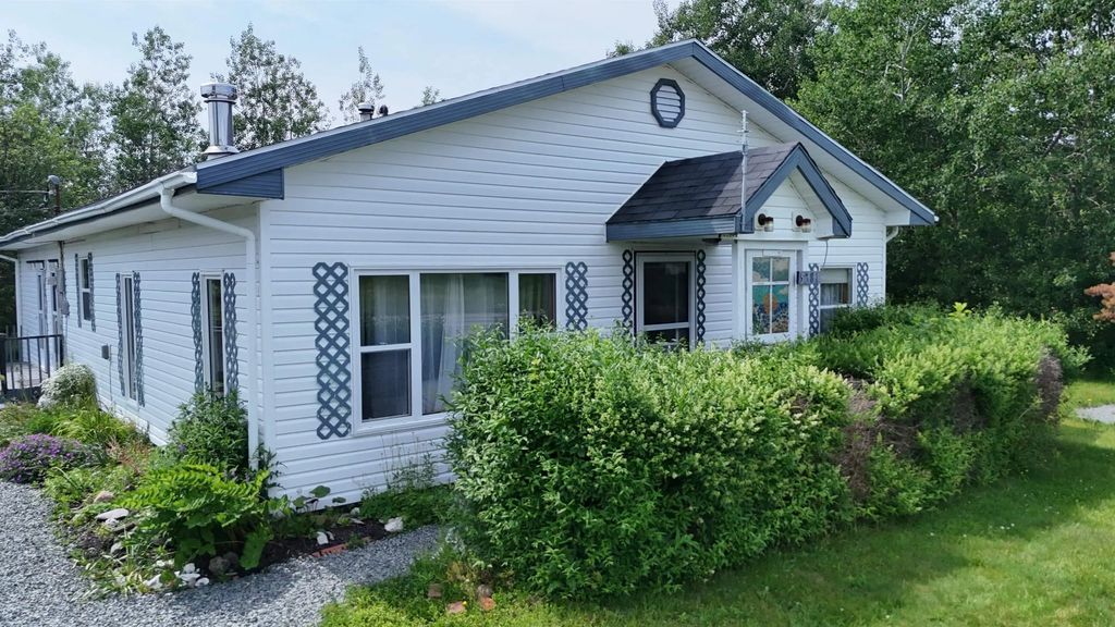 5381 Highway 19, Judique