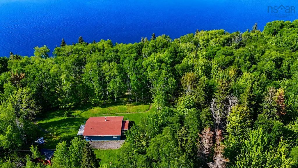 5735 West Bay Rd, Roberta