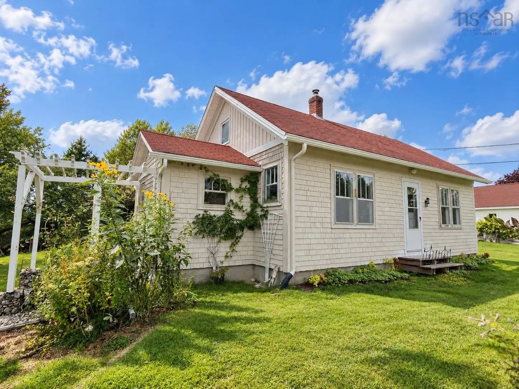 7731 Highway 329, East River Point