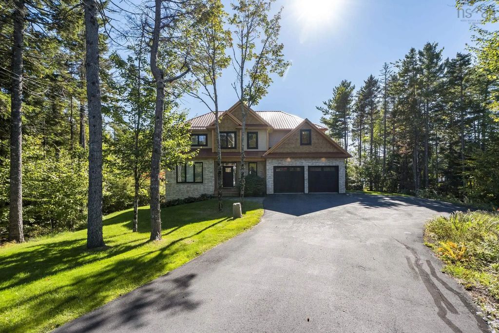 460 Mccabe Lake Drive, Middle Sackville