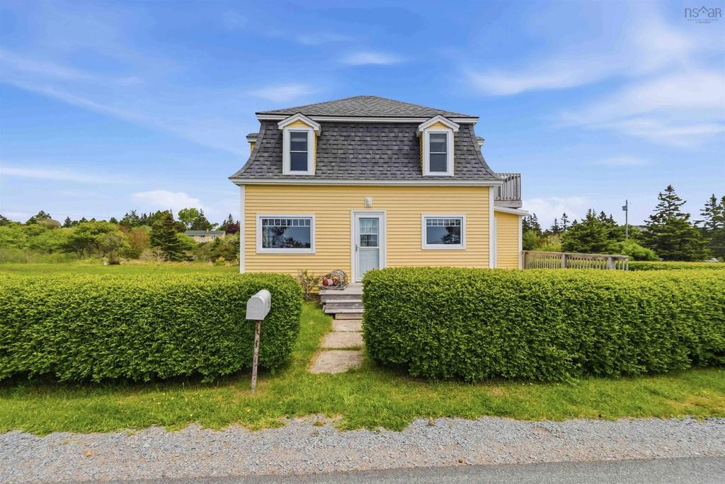 125 The Point Road, Blue Rocks