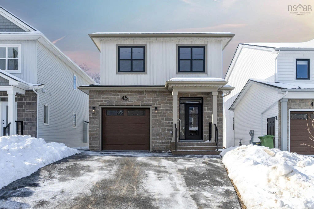 Pc-38 45 Pearlgarden Close, Dartmouth