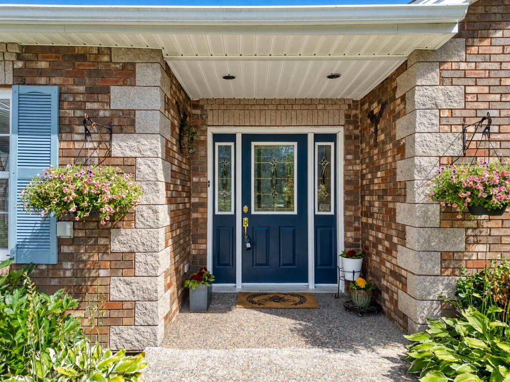 179 Lochmoor Lane, Lake Loon