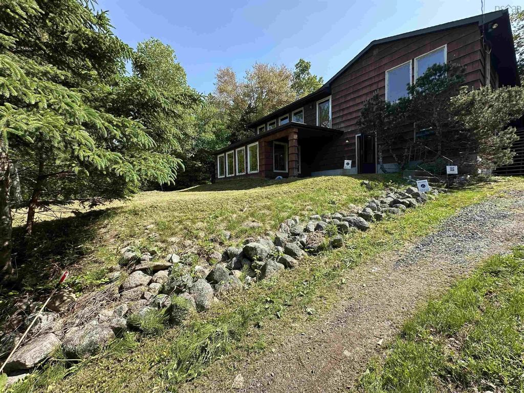 179 Camelot Drive, Seabright