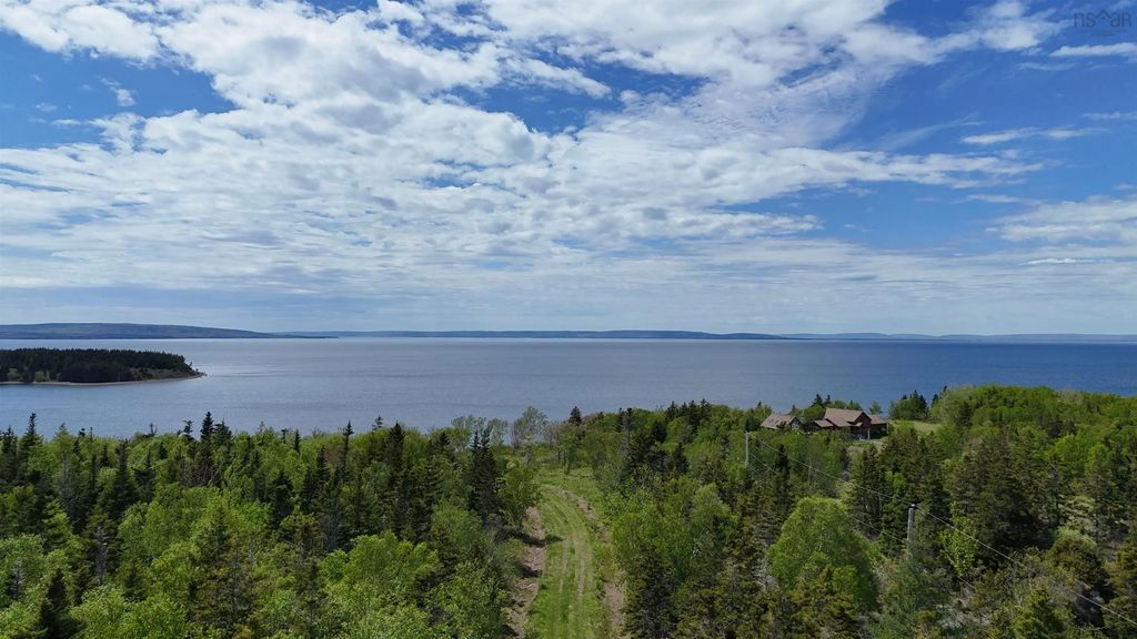 7.5 Acre Highway 4, Red Islands