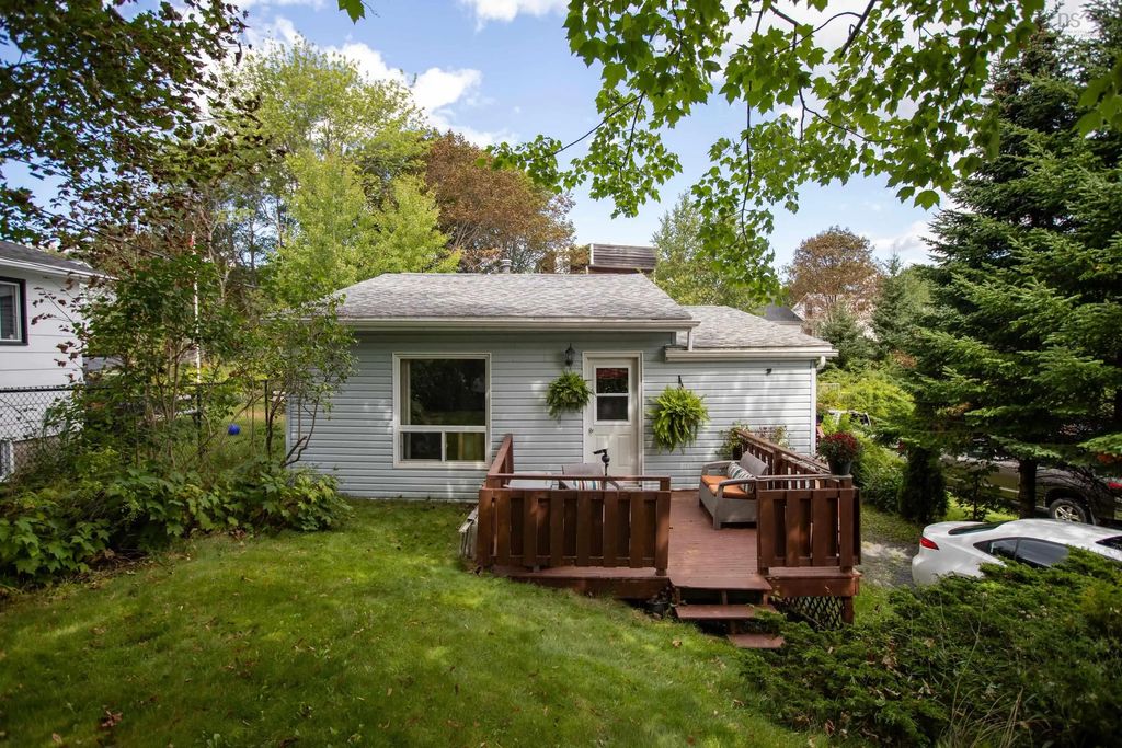 7 Coronet Avenue, Halifax