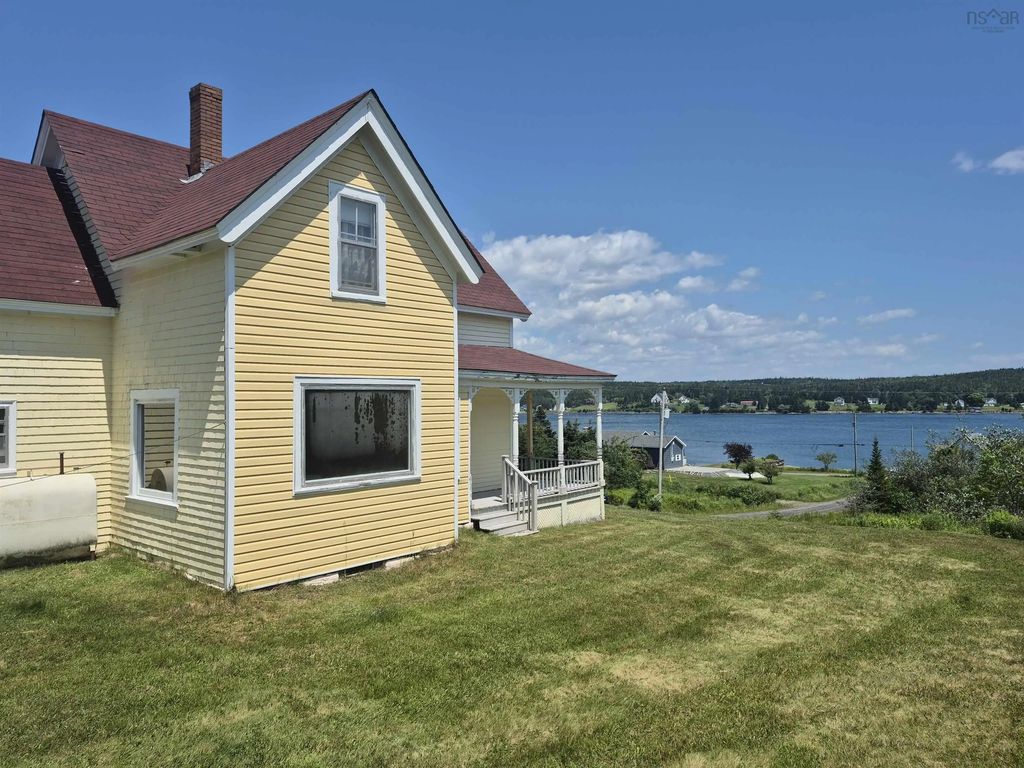 33 Macmillan Hill Road, Goldboro
