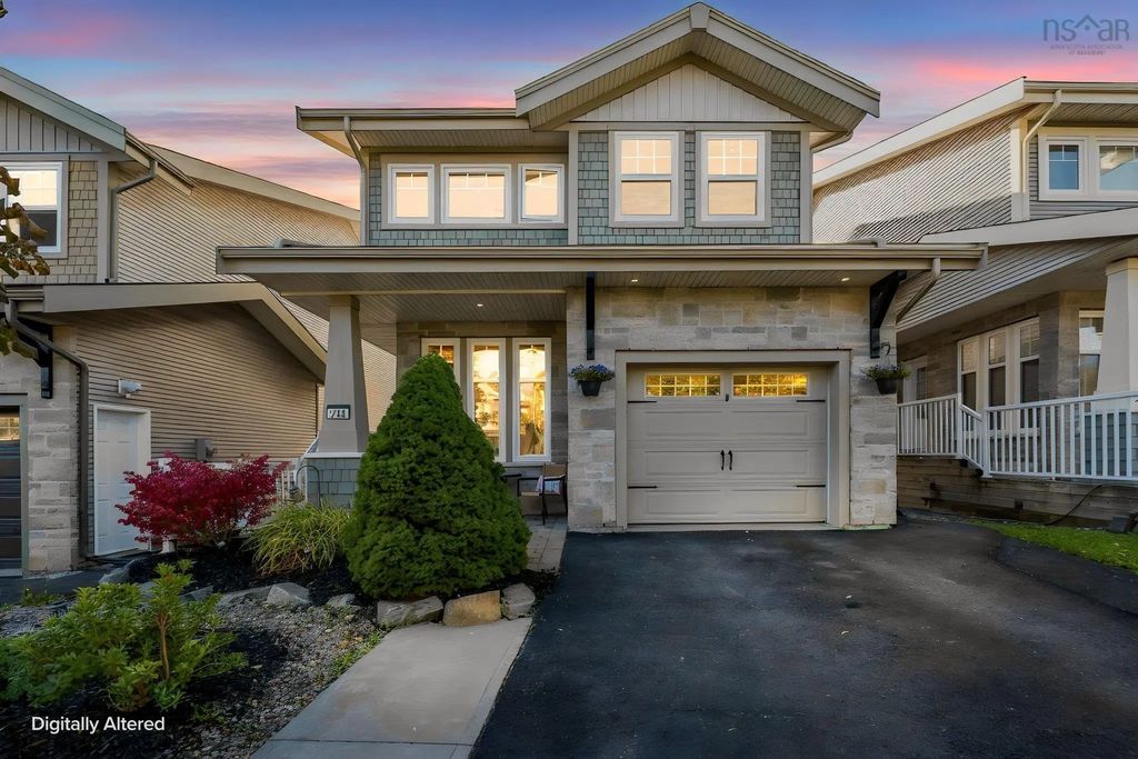 212 Capstone Crescent, Bedford West