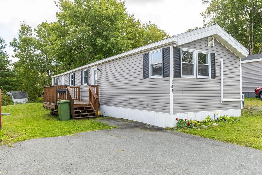 608 Macdonald Street, Beaver Bank
