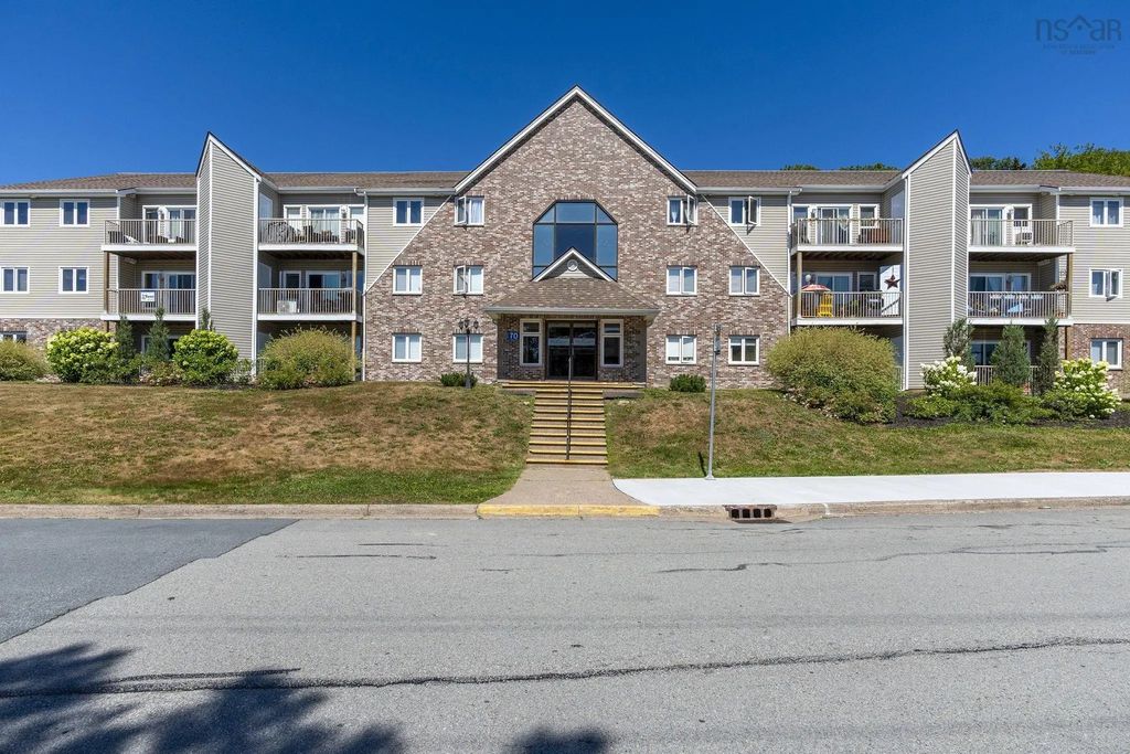 15 70 Collins Grove, Dartmouth