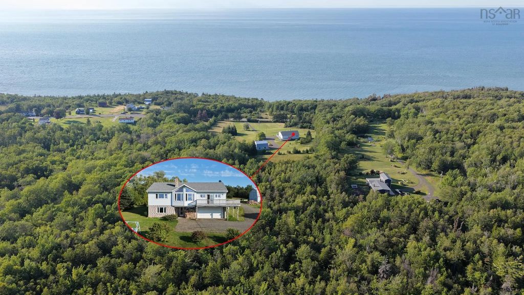 4758 Shore Road, Parkers Cove