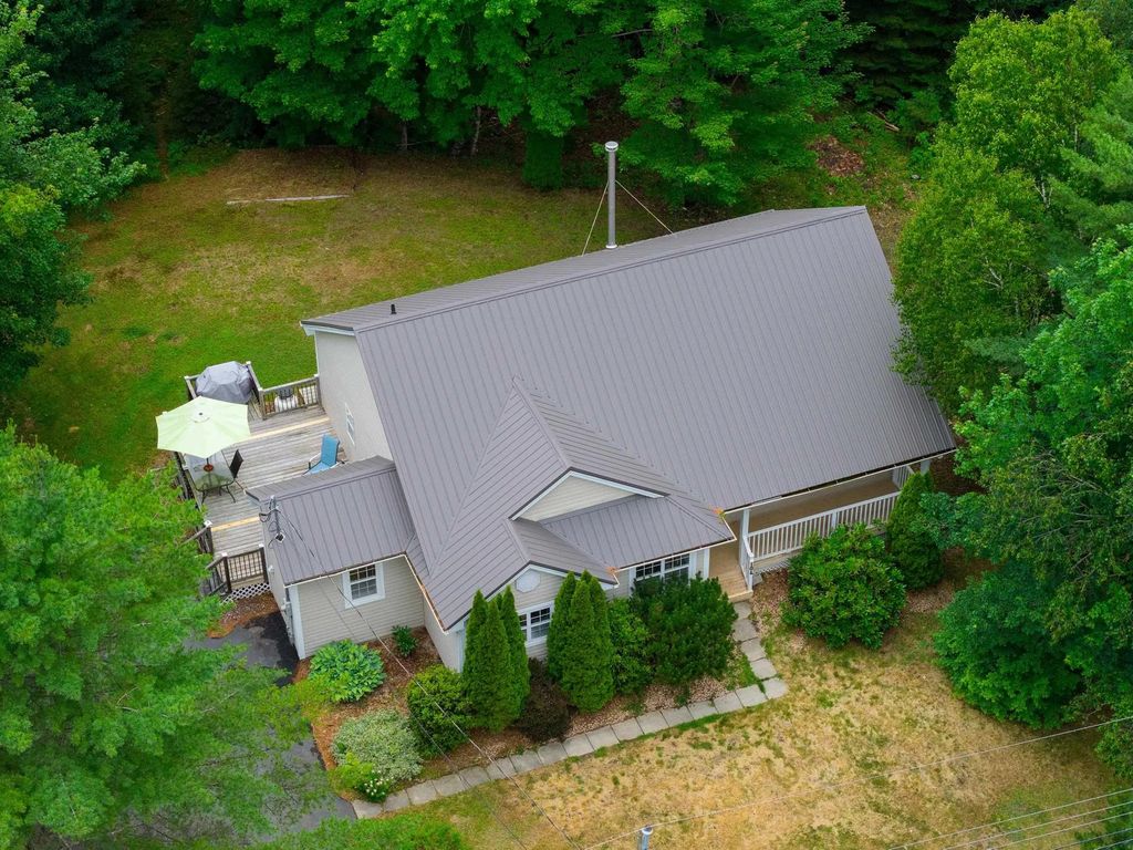 104 Bluenose Avenue, Pleasantville