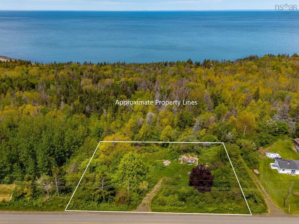 3021 Shore Road W, Litchfield