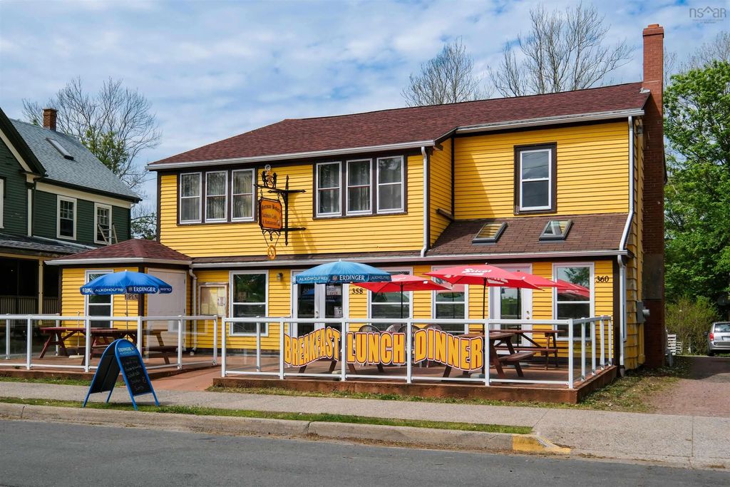 358 - 360 St George Street, Annapolis Royal