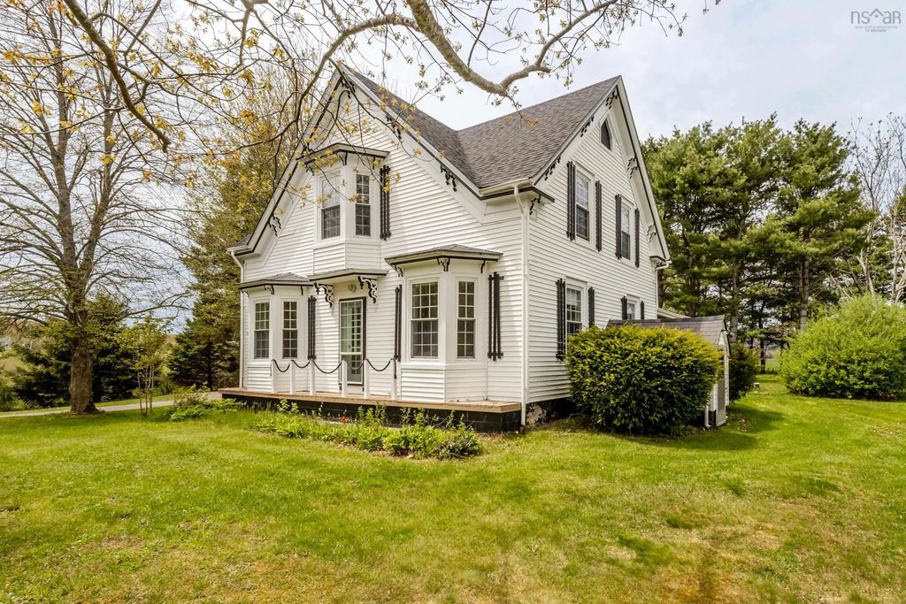 1303 Highway 201, Round Hill