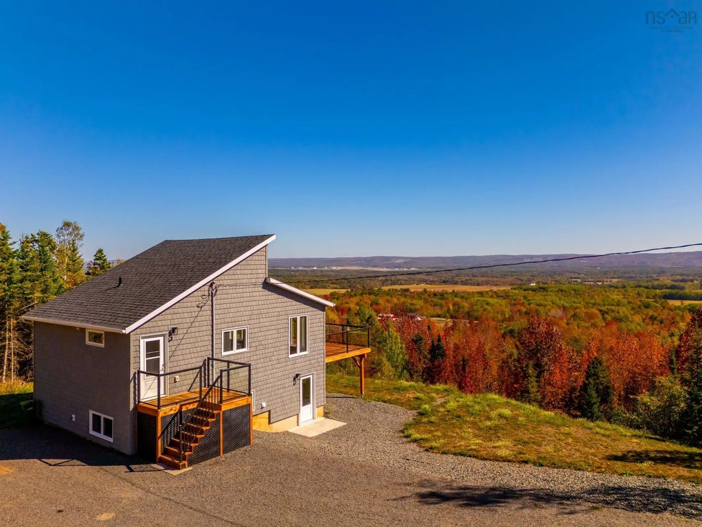 874 Stronach Mountain Road, Melvern Square