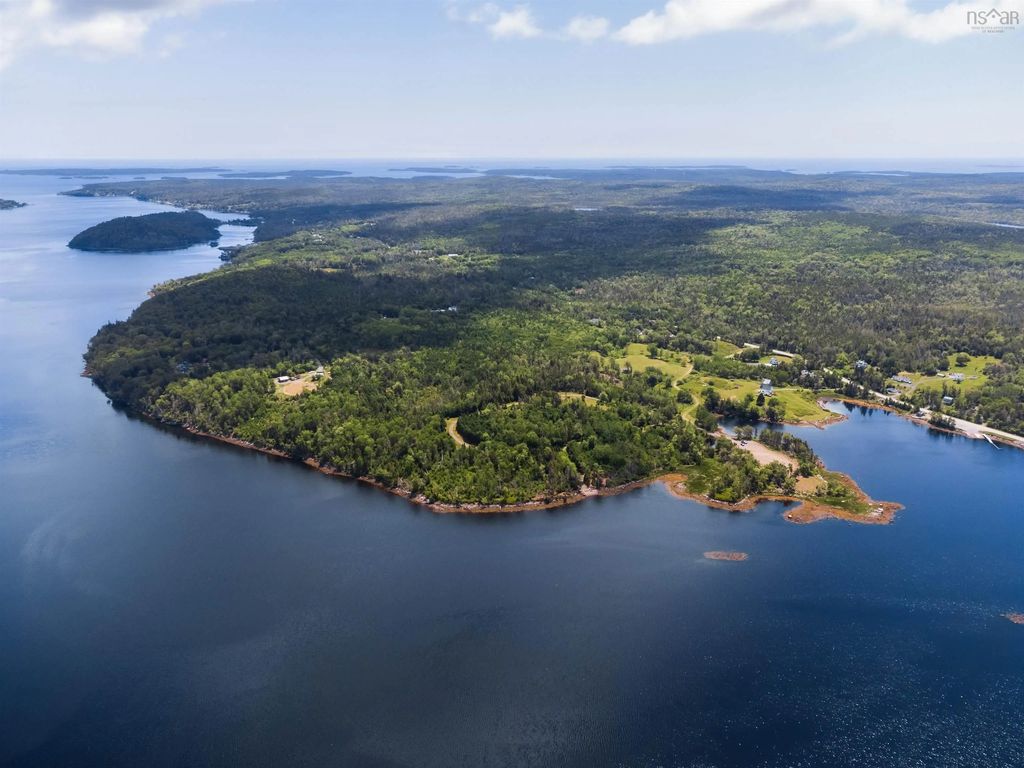 527 West Ship Harbour Road, Ship Harbour