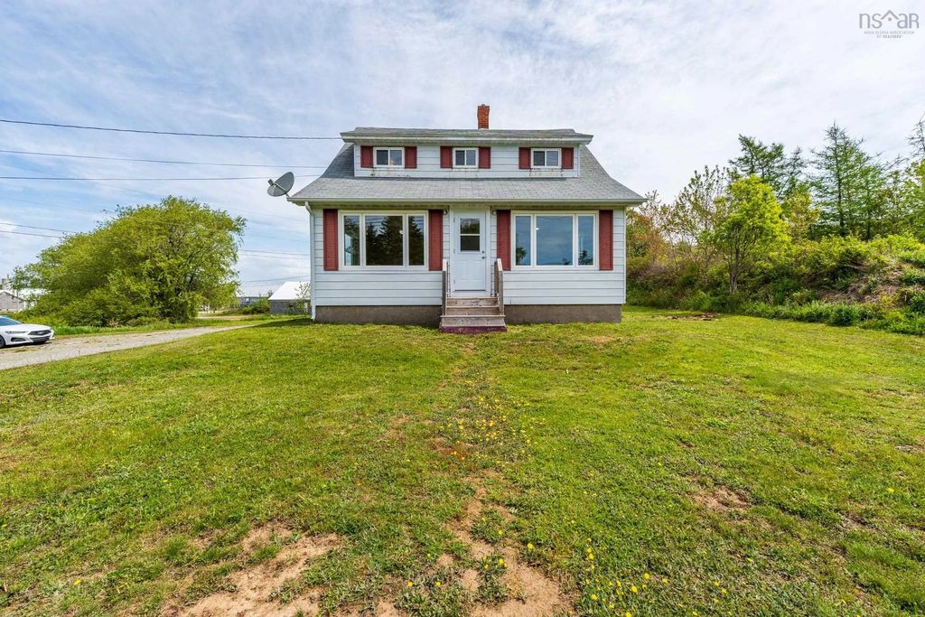 1815 Patrice Road, Concession