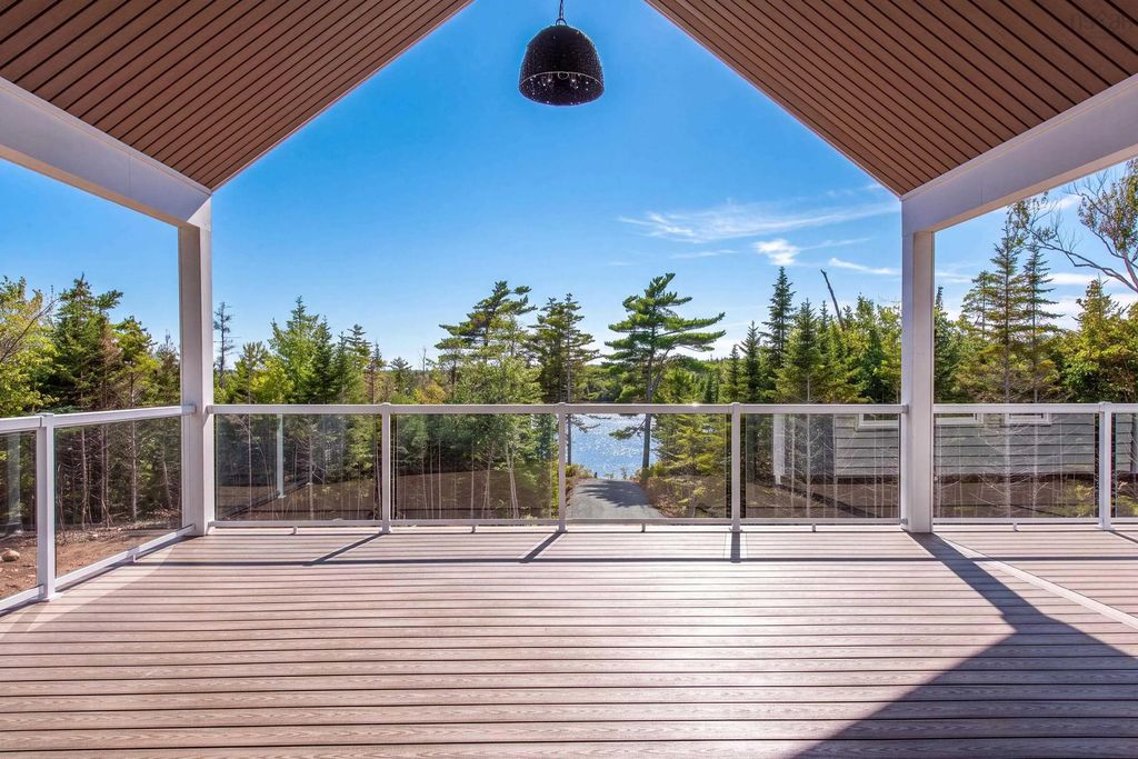 357 Canoe Crescent, Hammonds Plains